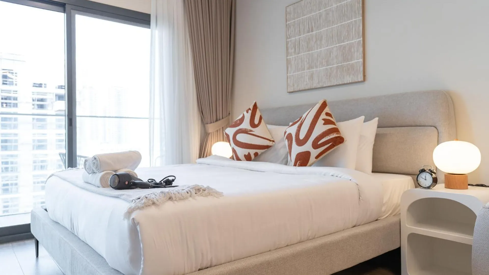 Apartment Peaceful Studio Flat That Sleeps 2 In Jumeirah Village Circle Dubai