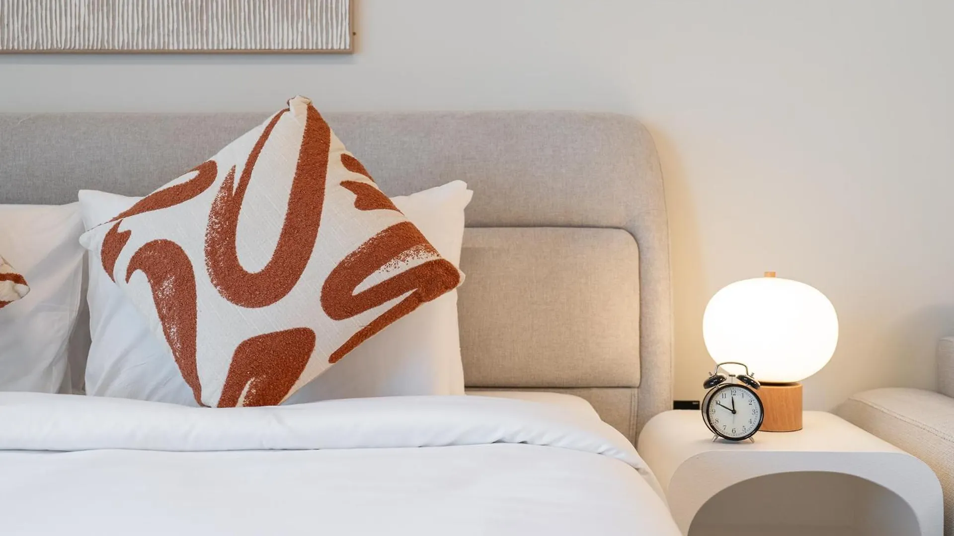 Peaceful Studio Flat That Sleeps 2 In Jumeirah Village Circle Dubai Apartment