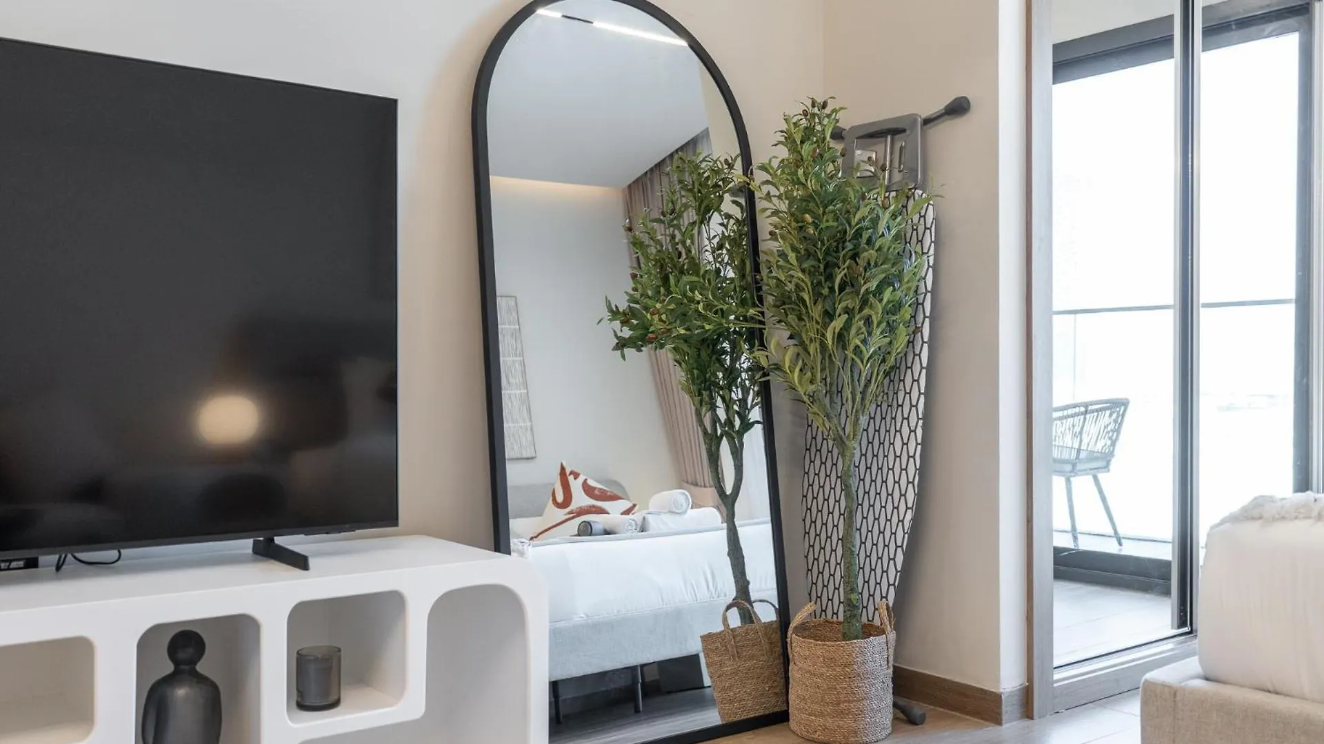 Peaceful Studio Flat That Sleeps 2 In Jumeirah Village Circle Dubai 0*,  United Arab Emirates