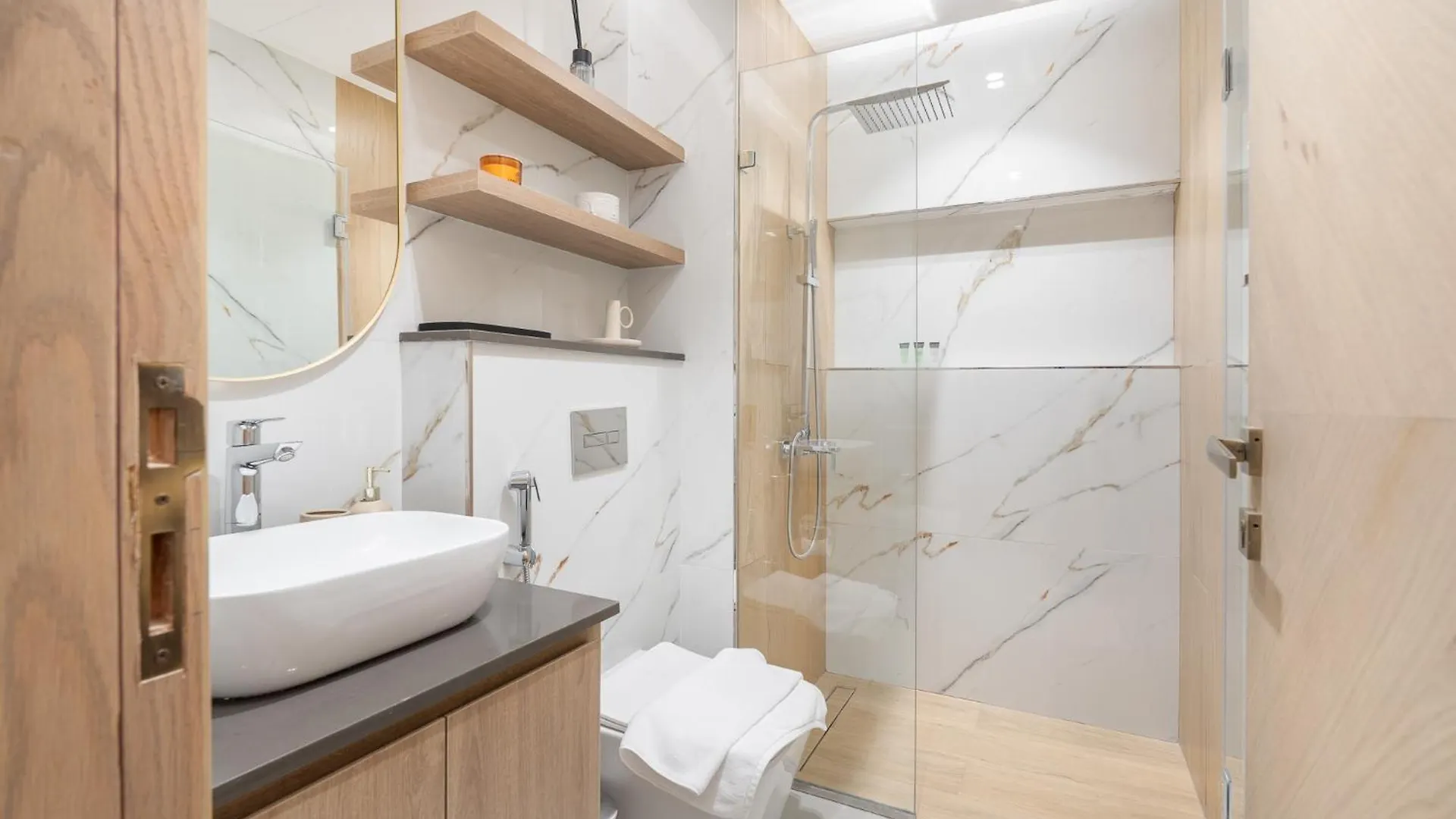 Peaceful Studio Flat That Sleeps 2 In Jumeirah Village Circle Dubai