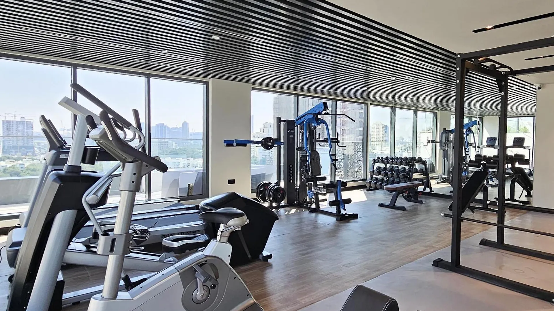 Apartment Peaceful Studio Flat That Sleeps 2 In Jumeirah Village Circle Dubai